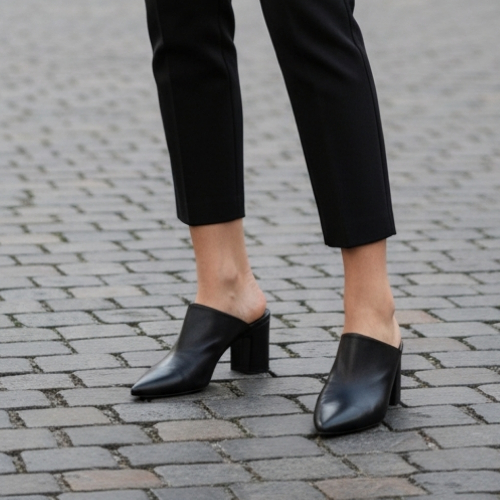 AGL Italian Black leather luxury mules 40.5